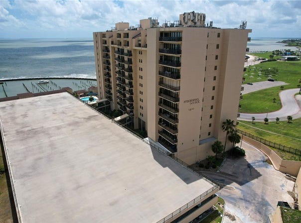 1400 Ocean Drive unit: 204C, Corpus Christi, TX 78404