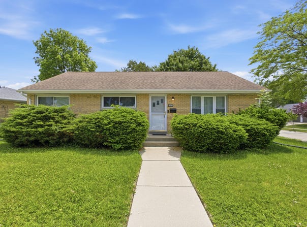 3851 E Elser Ave, Cudahy, WI 53110
