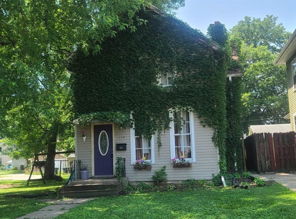 109 S 6th, STERLING, IL 61081