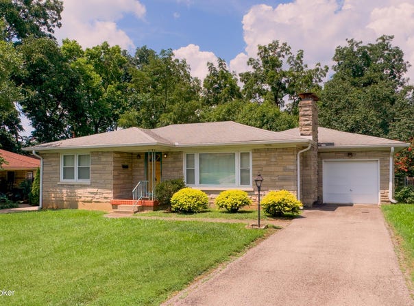 3112 Lakeview Dr, Louisville, KY 40205