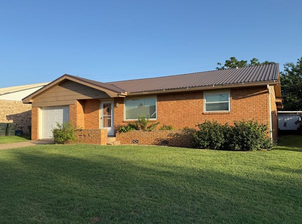 307  Gift Drive, Seiling, OK 73663