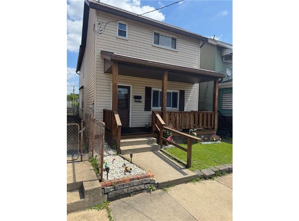 33 Spruce St, Natrona, PA 15065