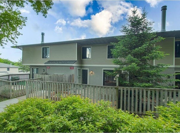 1256 Wagon Wheel Road, Hopkins, MN 55343