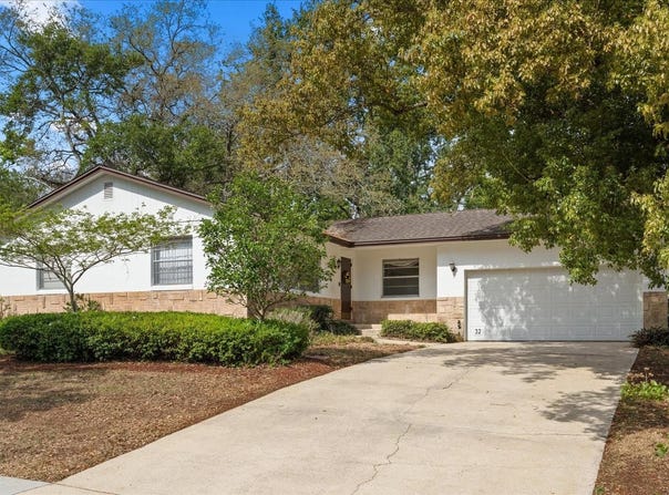 32 SWEETBAY LANE, ORLANDO, FL 32835