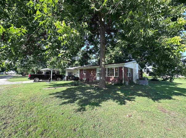 604 S Ballard Street, Rector, AR 72461
