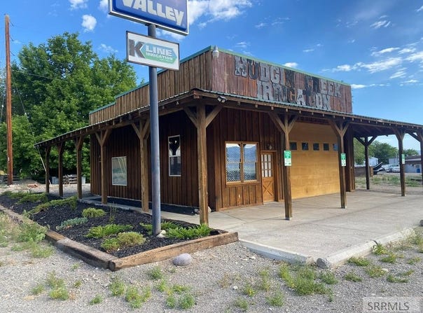 200 N Hwy 93, Challis, ID 83226