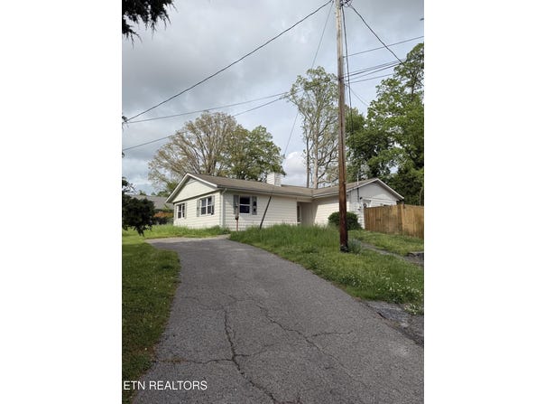 119 Newberry Circle, Oak Ridge, TN 37830