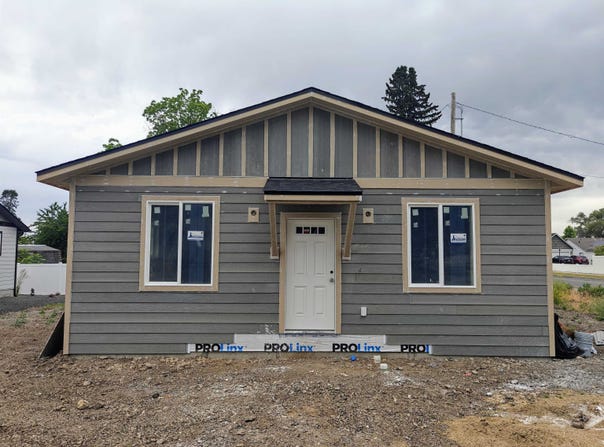 10718 E AUGUSTA Rd, Spokane, WA 99207