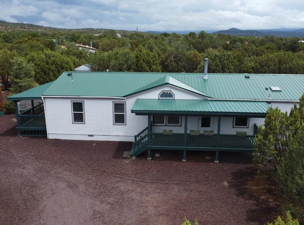 28 County Road 3205, Vernon, AZ 85940