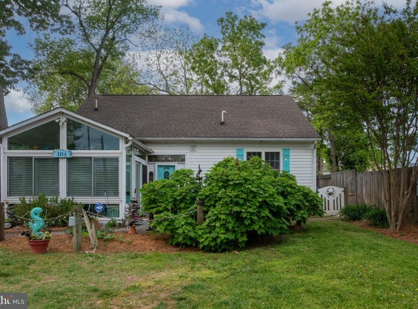 111 A SECOND STREET, COLONIAL BEACH, VA 22443