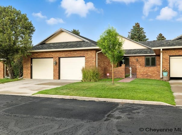 6215 DEER AVE, Cheyenne, WY 82009