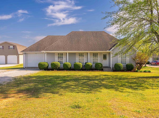 186 Co Rd 16, Florence, AL 35633