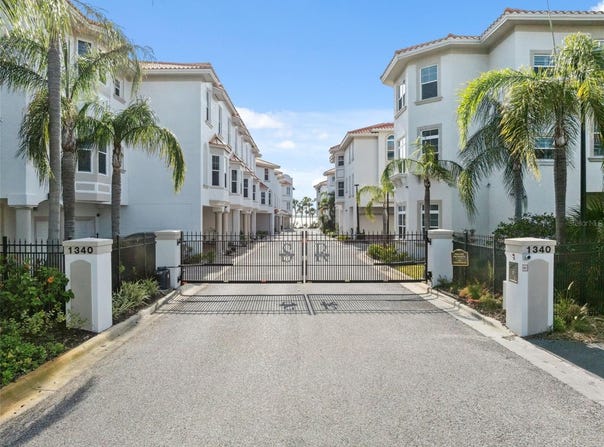 1340 BAYSHORE BOULEVARD, DUNEDIN, FL 34698