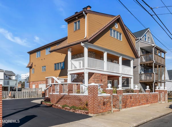 39 Oceanview Avenue, Keansburg, NJ 07734