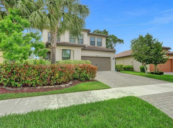 8241 NW 79th Ave, Tamarac, FL 33321