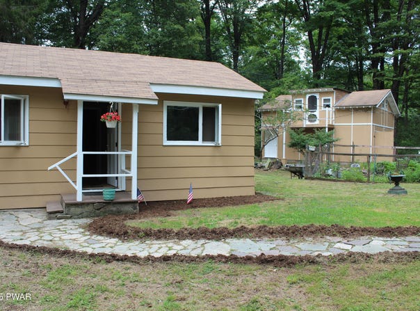 108 Hughes Drive, Greentown, PA 18426