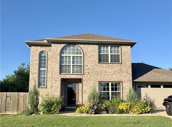 1905  W Countryside  LN, Rogers, AR 72758