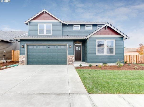 798 NE SALING Dr E, Estacada, OR 97023