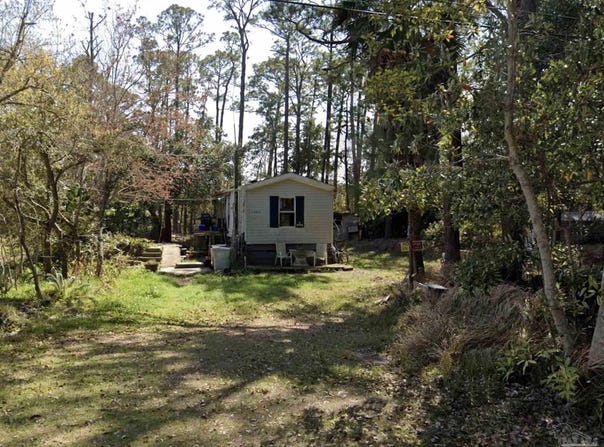 5389 Spruce St, Gulf Breeze, FL 32563