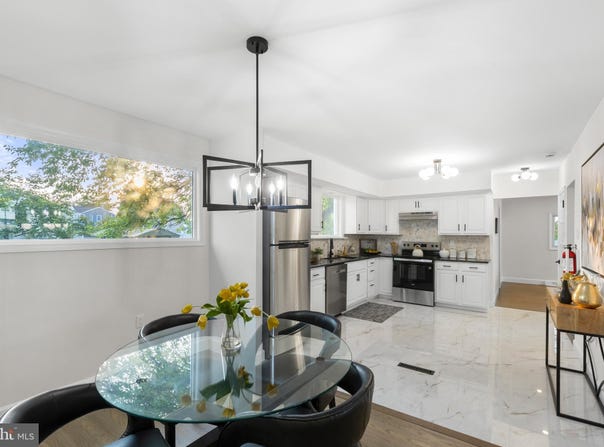 2543 BURNING TREE ROAD, PENNSAUKEN, NJ 08109