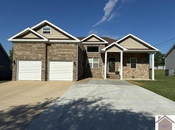 205 Fairview Drive, Mayfield, KY 42066