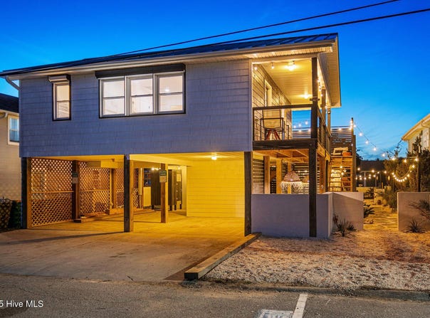 135 N Third Avenue N, Kure Beach, NC 28449