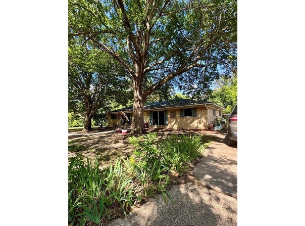 3116 Broken Arrow Road, Denton, TX 76209