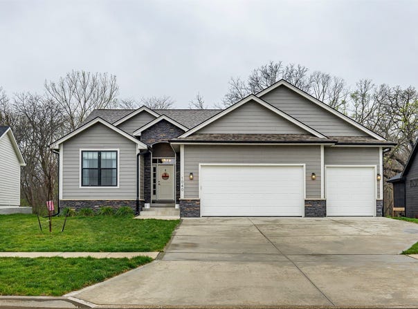 1040 W Trace Place, Polk City, IA 50226