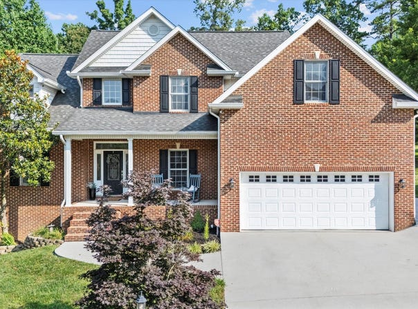 901 Crown Ridge Lane, Powell, TN 37849