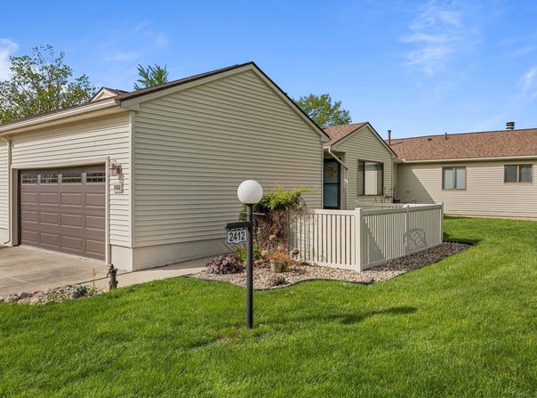 2412 Heritage Drive, Champaign, IL 61822