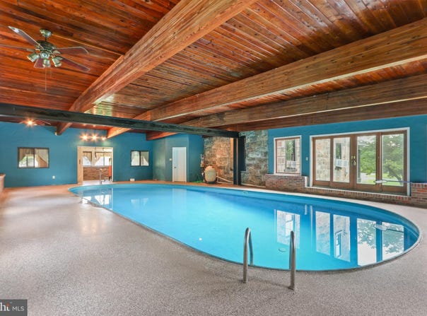8170 PA ROUTE 873, SLATINGTON, PA 18080