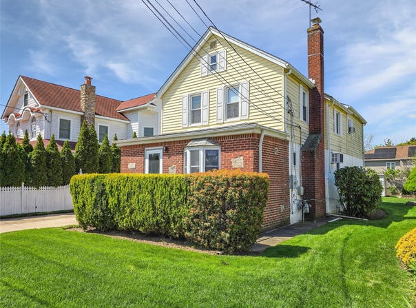 1994 Pine Street, North Baldwin, NY 11510