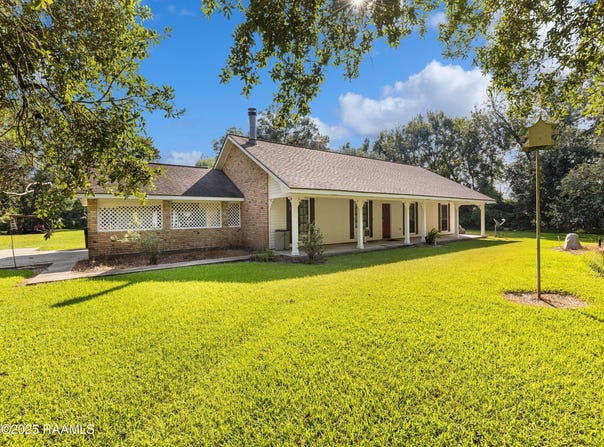 9517 E Admiral Doyle Drive, Jeanerette, LA 70544