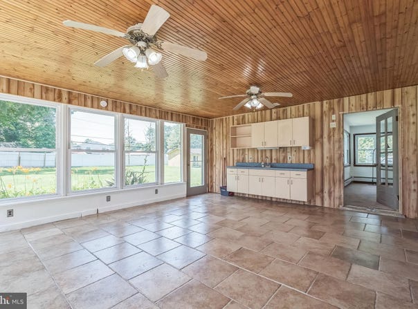 1194 WAYLAND AVENUE, BENSALEM, PA 19020