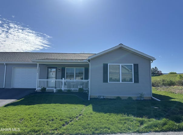 506 Lykens Drive, Hollidaysburg, PA 16648