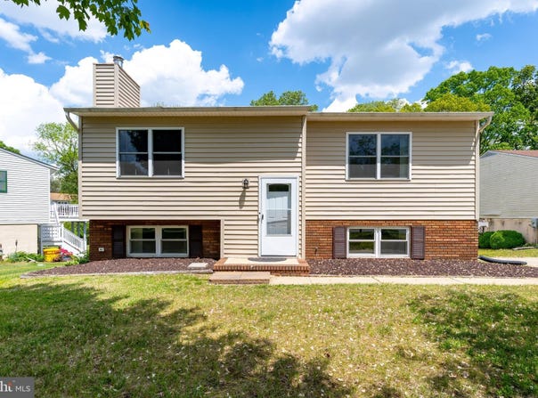 7103 AVESBURY LANE, GLEN BURNIE, MD 21061