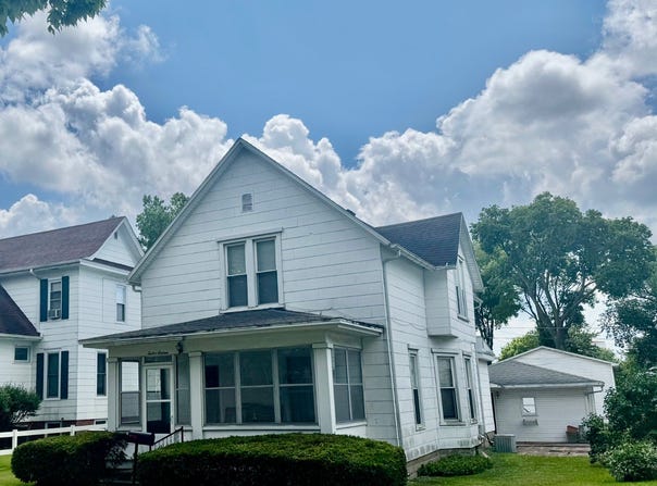 1216 Jefferson St., Beardstown, IL 62618