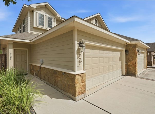 727 Gristmill Drive, New Braunfels, TX 78130
