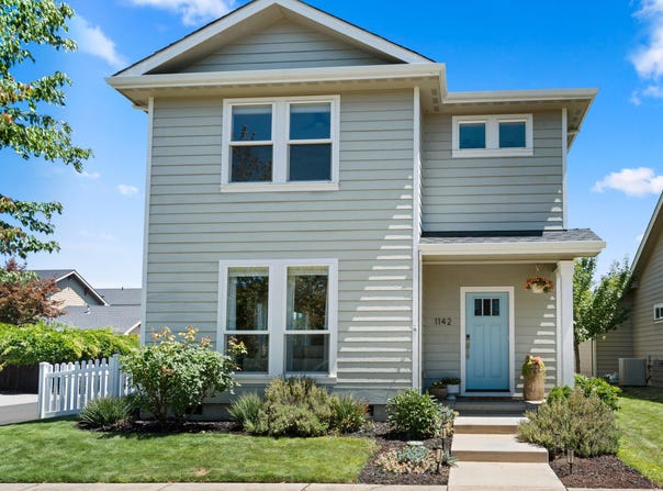 1142 N Haskell Street, Central Point, OR 97502