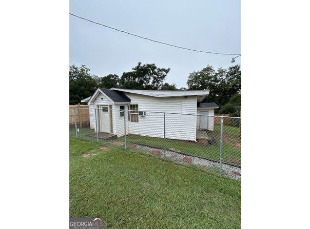 2412 16th, Lanett, AL 36863