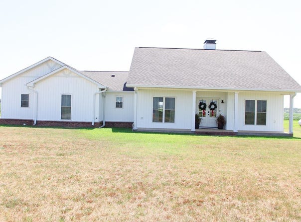 1056 Landing Strip Rd, Roe, AR 72134