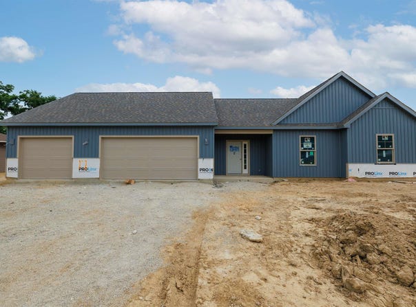 980 E Hawthorn Lane, Columbia City, IN 46725