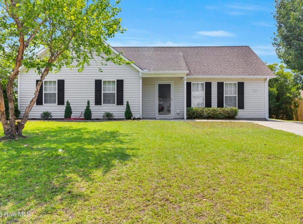 325 Foxhall Road, Newport, NC 28570