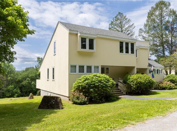 210 Mountainside Circle, Roxbury, NY 12474