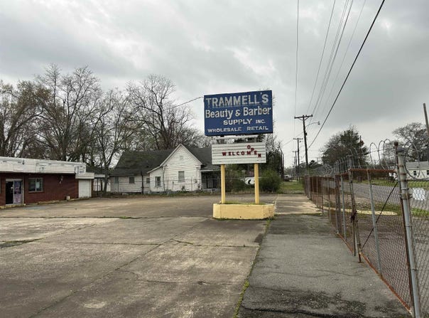 2700 W Pullen Ave, Pine Bluff, AR 71602