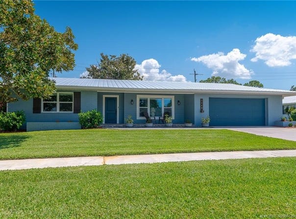 1442 SE Sunshine Avenue, Port St Lucie, FL 34952