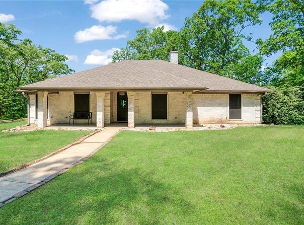 414 CR 43330, Paris, TX 75462