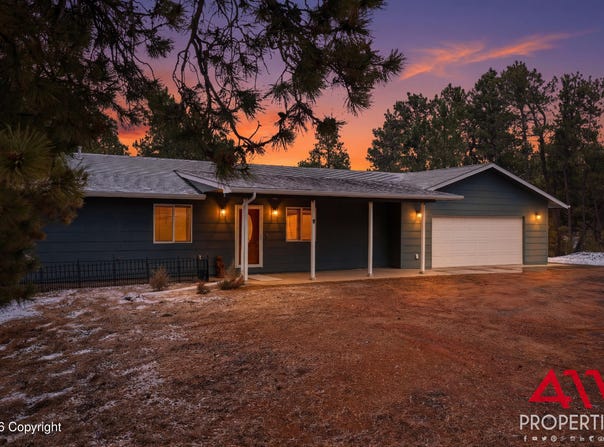 6 Waters Dr, Pine Haven, WY 82721