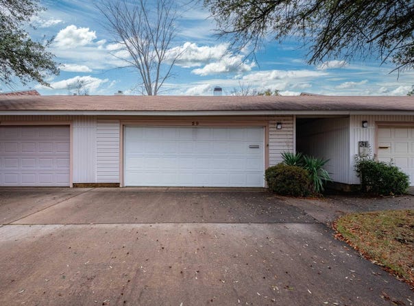 29 Hampshire Circle, Little Rock, AR 72212