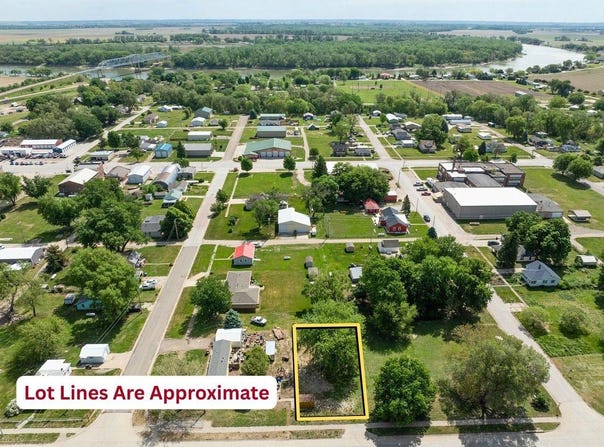 1022 S 4th Street, Decatur, NE 68020